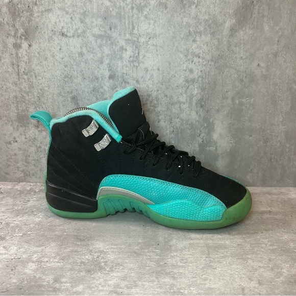 Nike Air Jordan 12 Retro 'Hyper Jade' Sneakers 510815-017 Womens sz 6 - - Picture 3 of 7